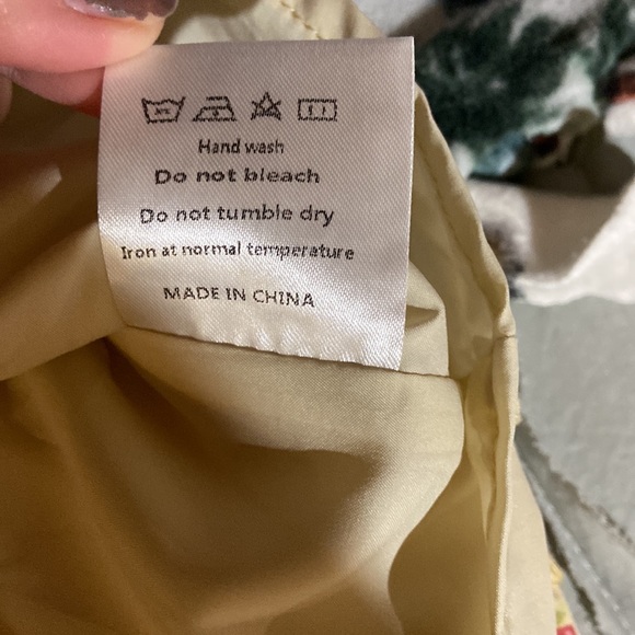 Simple retro floral blouse - Picture 5 of 5